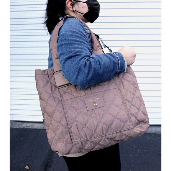 NWT Marc Jacobs Quilted Knot LARGE Tote in French Grey - Picture 1 of 12